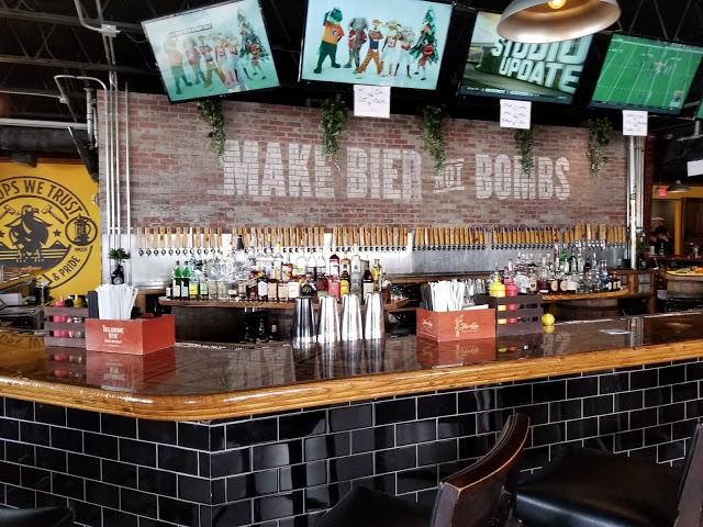 Hoptinger Bier Garden & Sausage House